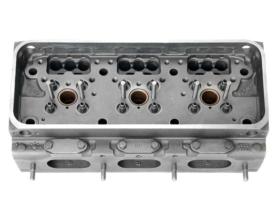 Detroit Diesel cylinder head for 371, 6V71
